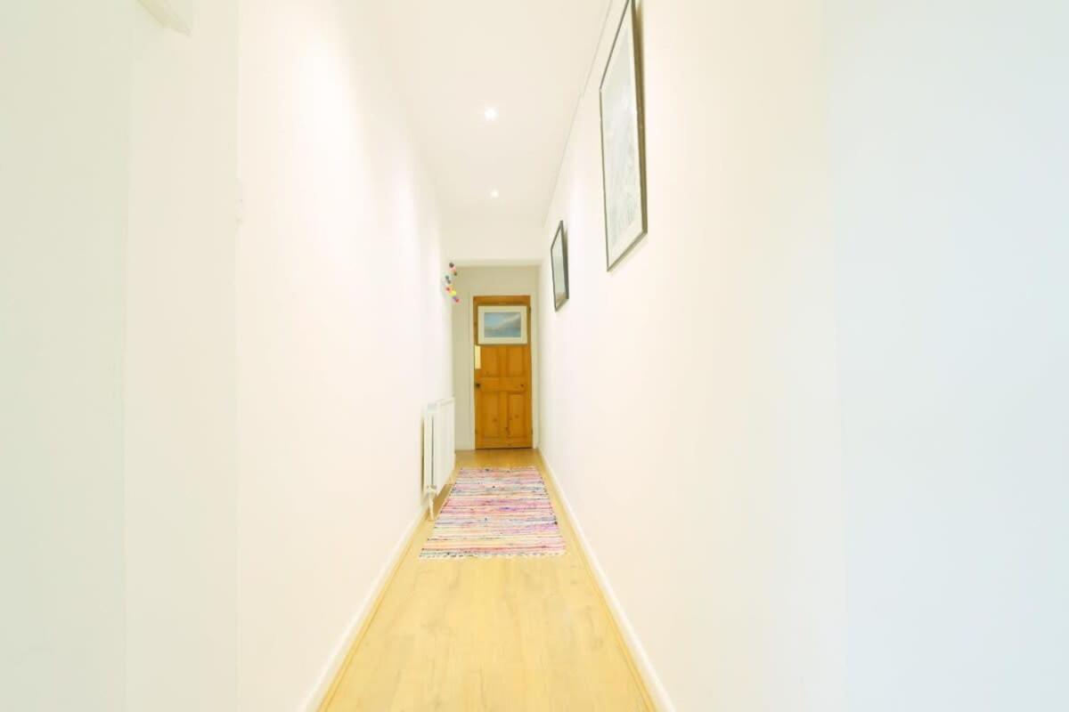 Unique & Homely Suite With Own Access 布里斯托 外观 照片
